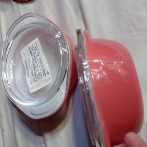 8 0z Pyrex pink flamingo casserole with lids